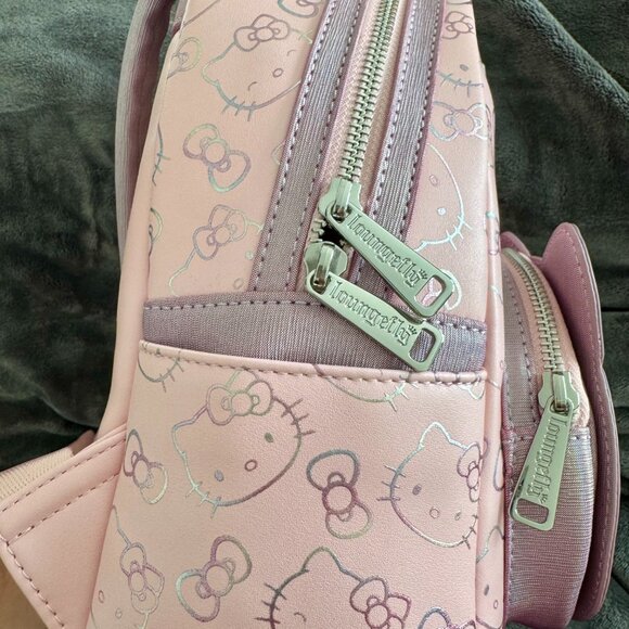 Hello Kitty Iridescent Loungefly- Los Angeles Comicon Exclusive, NWT